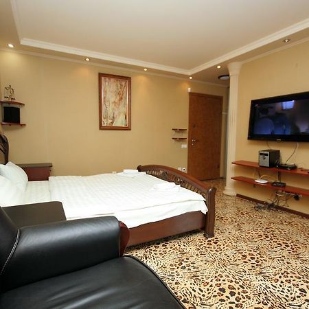 Pechersk Apartment In Kiev Center Luaran gambar